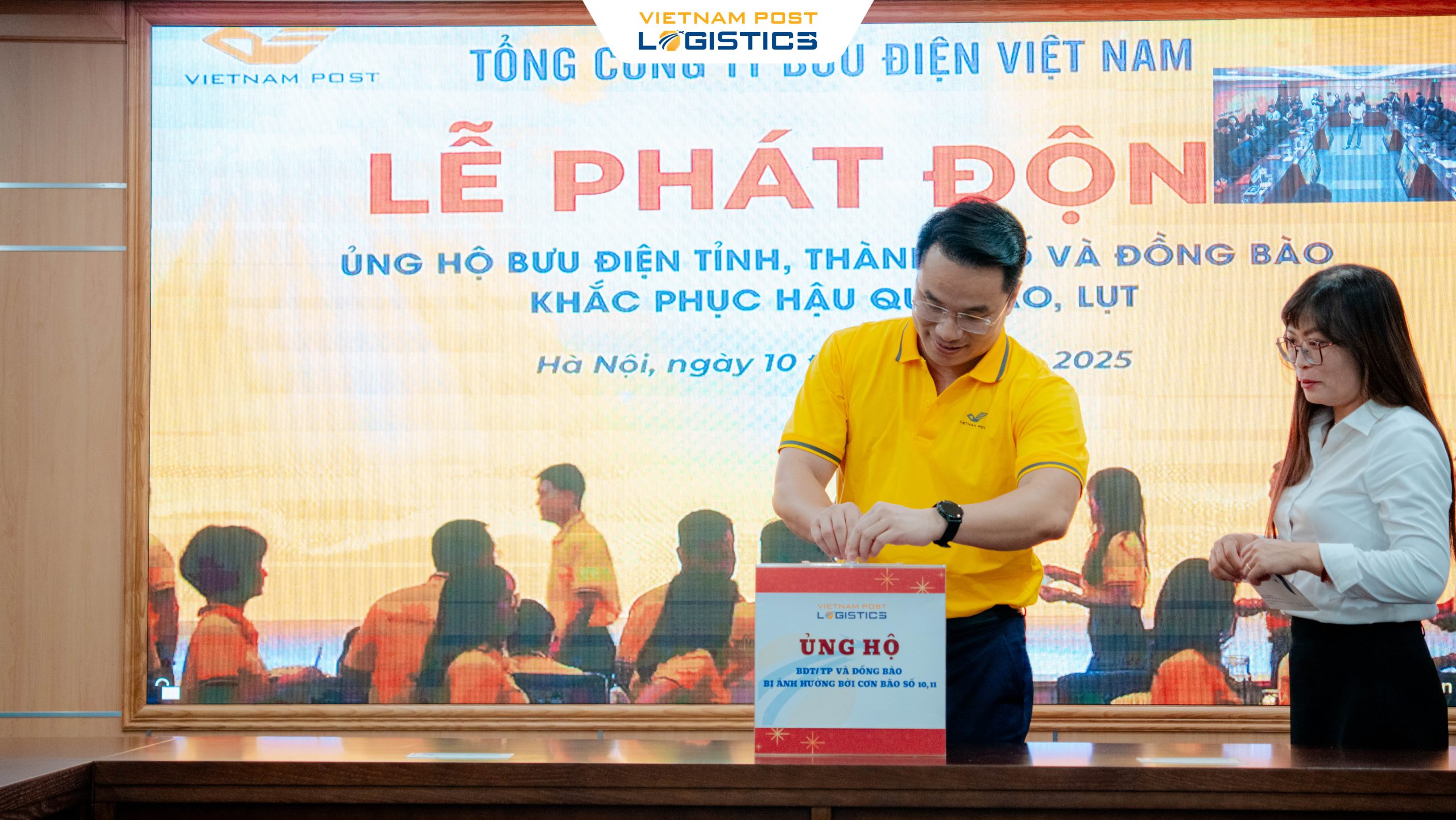 Lễ phát động ủng hộ bão lũ
