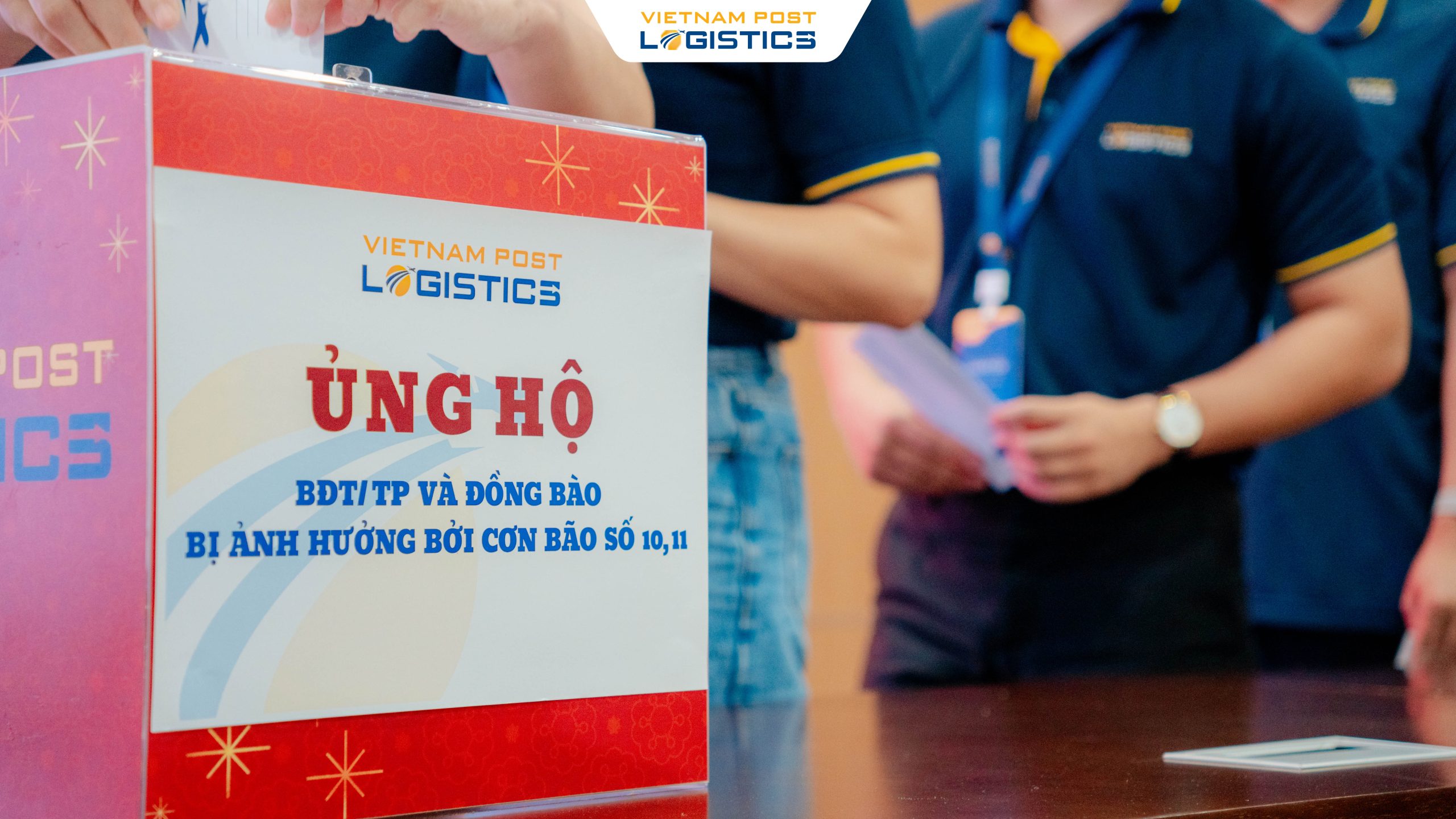 Quyên góp khắc phục hậu quả sau bão